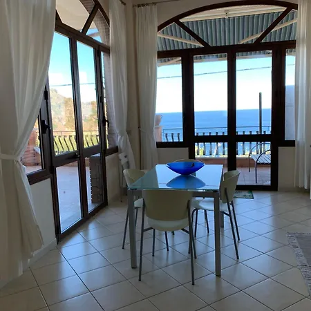 בית נופש Casa Isola Bella